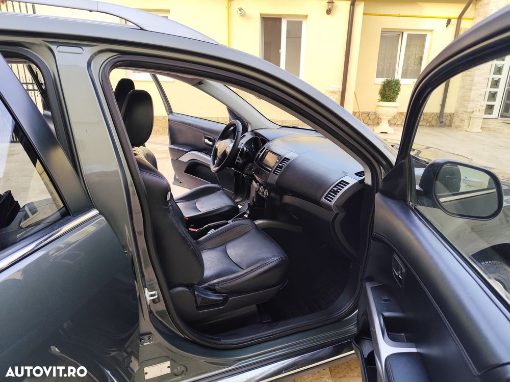Peugeot 4007 - 7