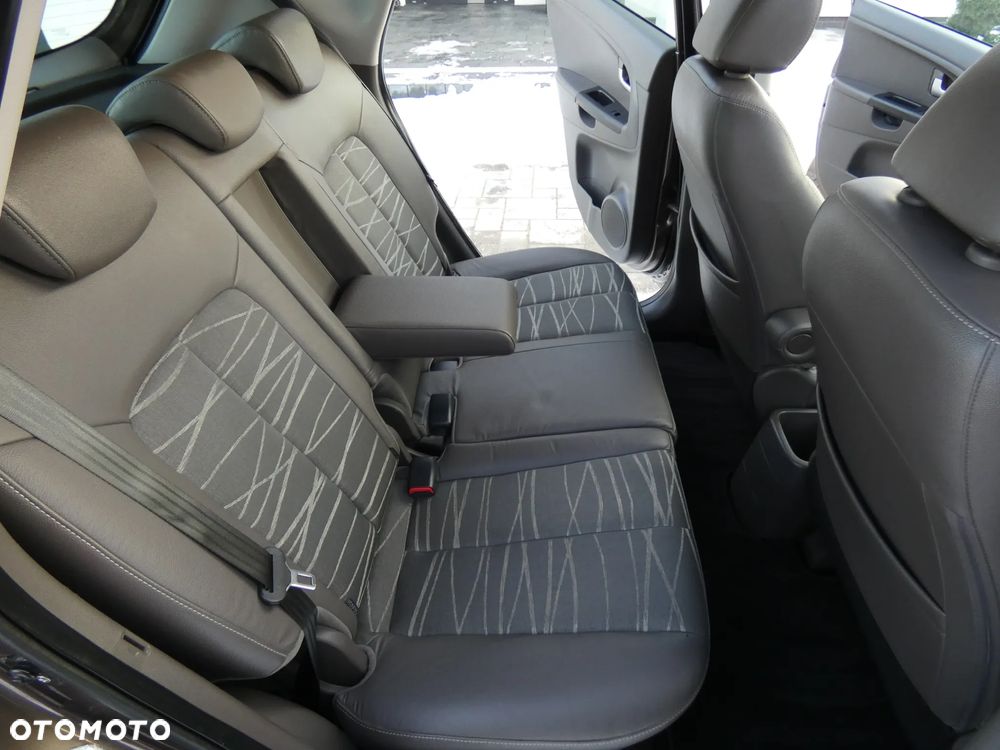 Kia Venga 1.6 CVVT Dream Team Edition - 29