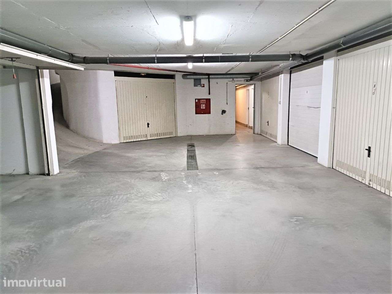 Garagem centro Montijo | Tipo boxe com 17 m2 | construção recente - Grande imagem: 2/14
