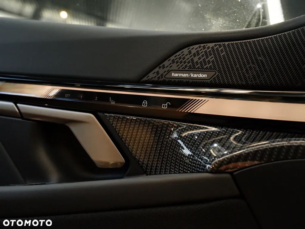 BMW Seria 5 530e PHEV - 8