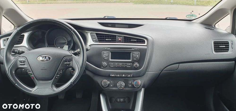 Kia Ceed 1.6 GDI M - 12