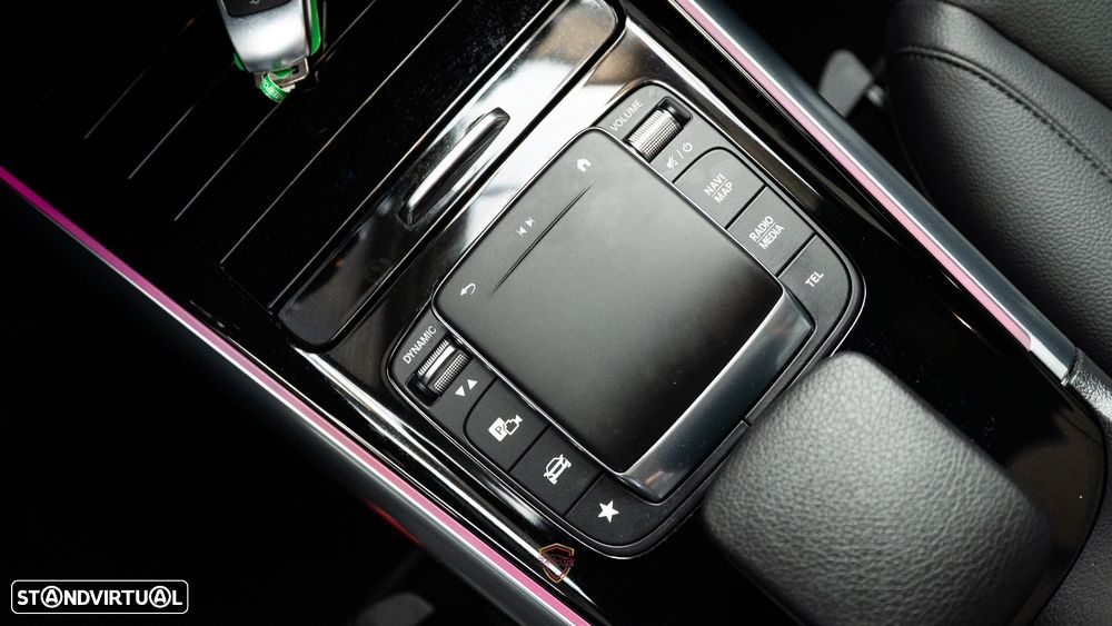 Mercedes-Benz GLA 250 e 8G-DCT Progressive Advanced - 29