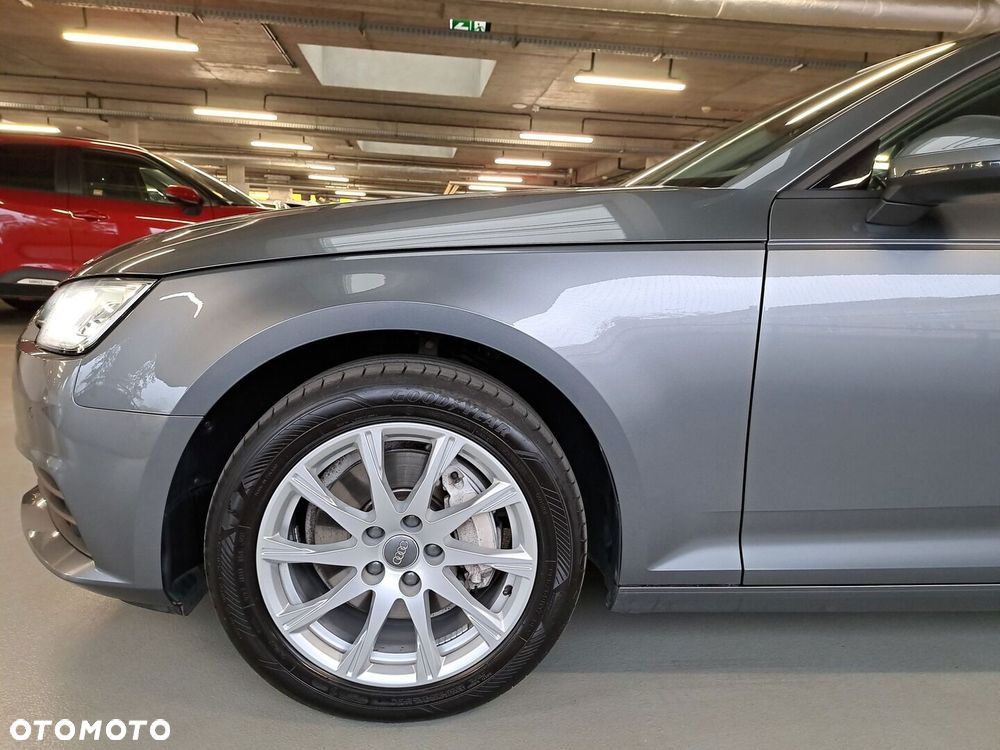 Audi A4 Avant 2.0 TDI Quattro S tronic - 34