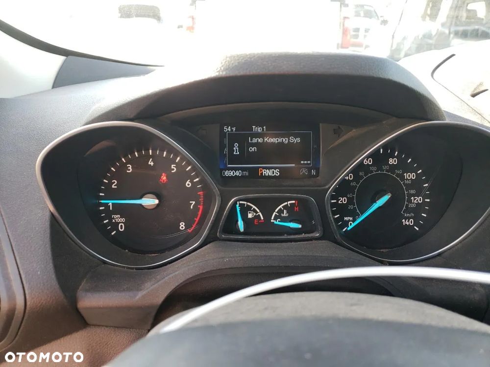 Ford Escape 1.5 EcoBoost AWD SE - 8