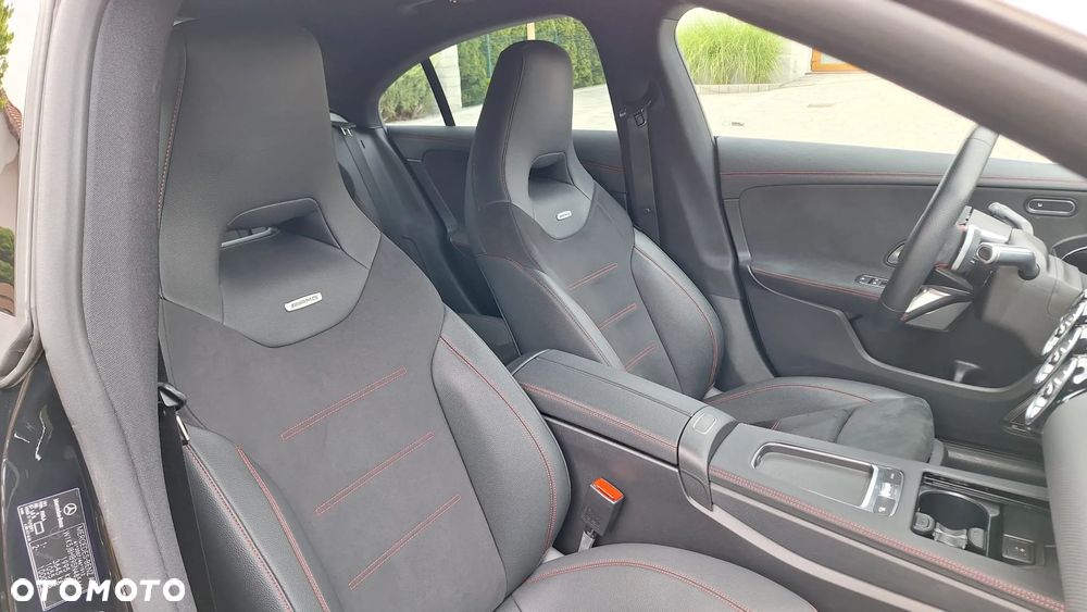 Mercedes-Benz CLA 200 AMG Line 7G-DCT - 15