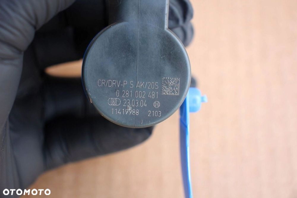 Zawór regulacji ciśnienia paliwa na listwie BMW 0281002481 DIESEL - 4