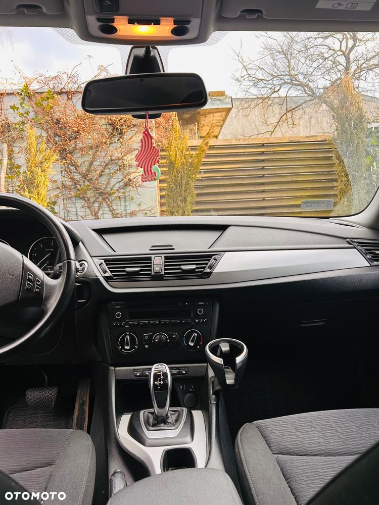BMW X1 sDrive18d - 11
