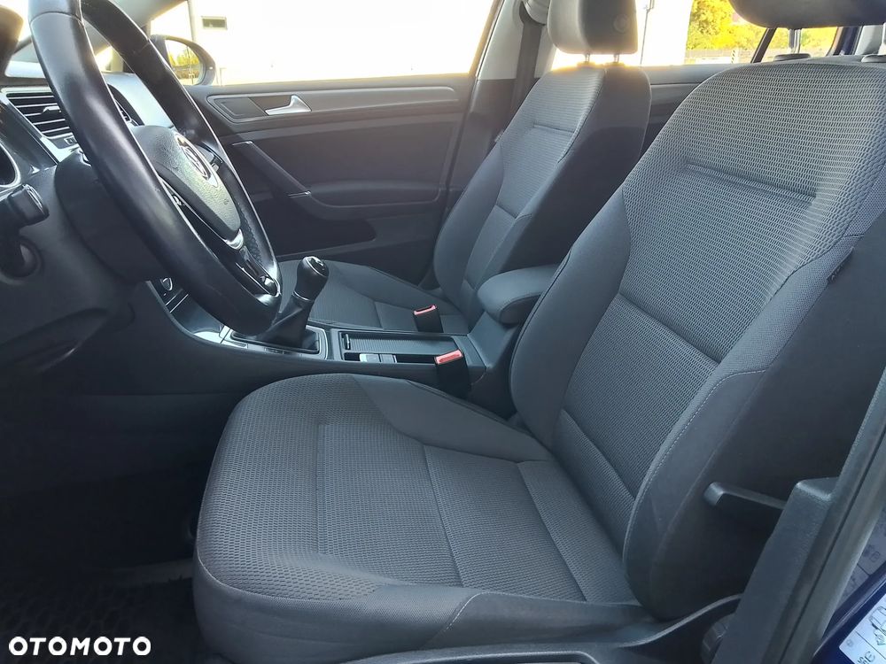 Volkswagen Golf 1.5 TSI BMT Comfortline - 28