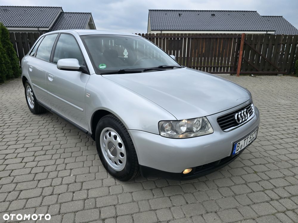 Audi A3 Sportback 1.6 Ambiente - 1