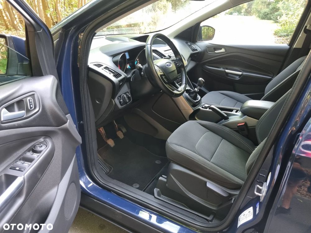 Ford Kuga 1.5 EcoBoost 2x4 Business Edition - 6