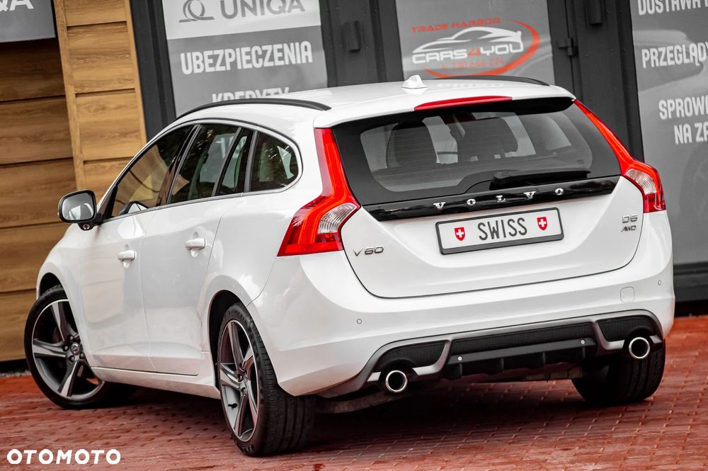 Volvo V60 D5 AWD Geartronic R-Design - 10
