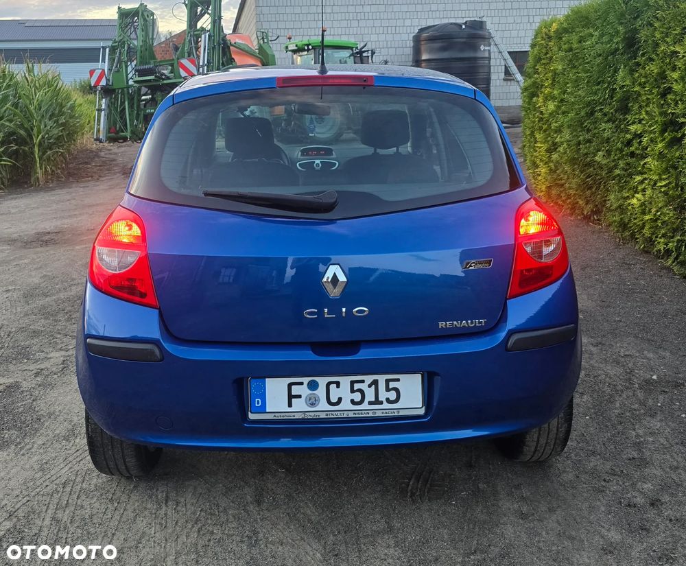 Renault Clio 1.2 16V Exception - 9