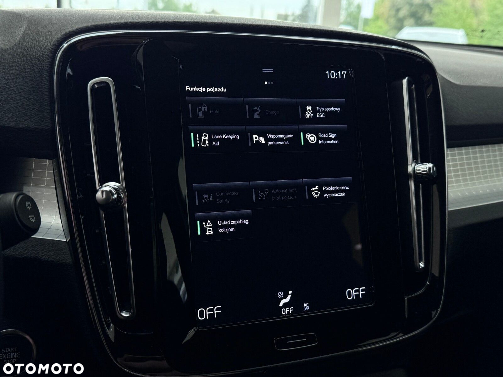 Volvo XC 40 - 30
