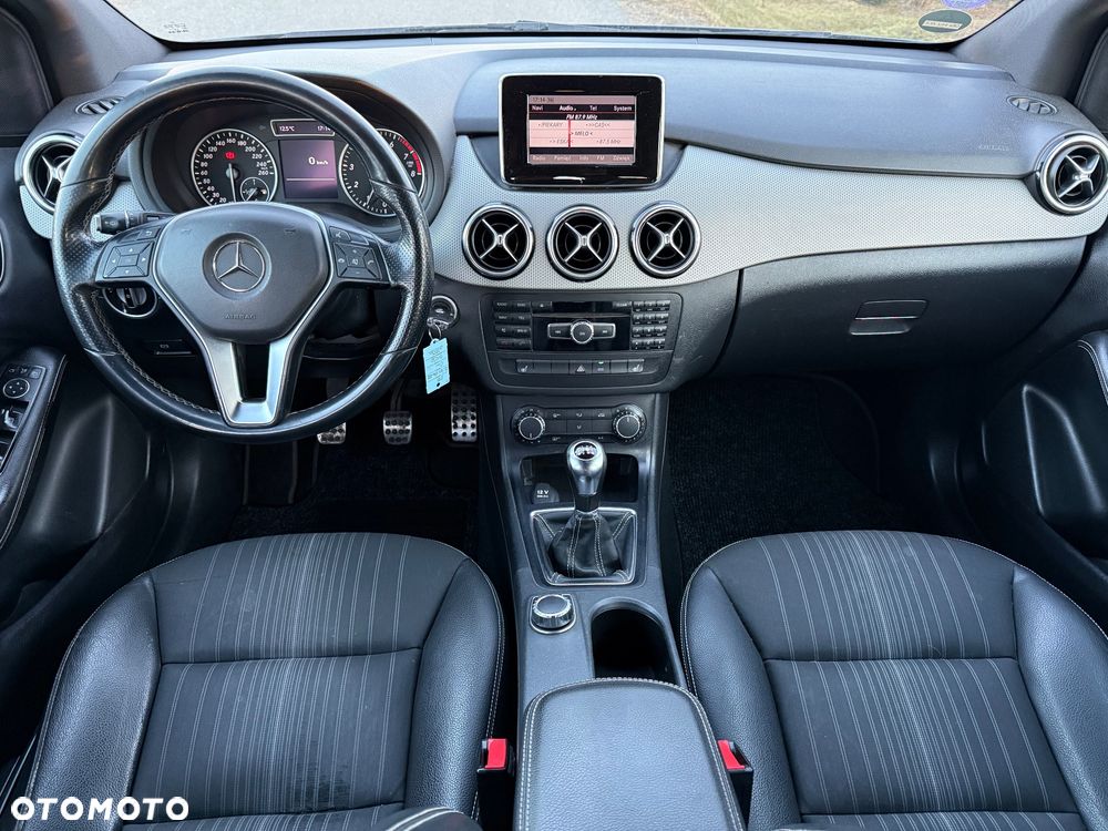 Mercedes-Benz Klasa B 180 BlueEFFICIENCY Edition - 21