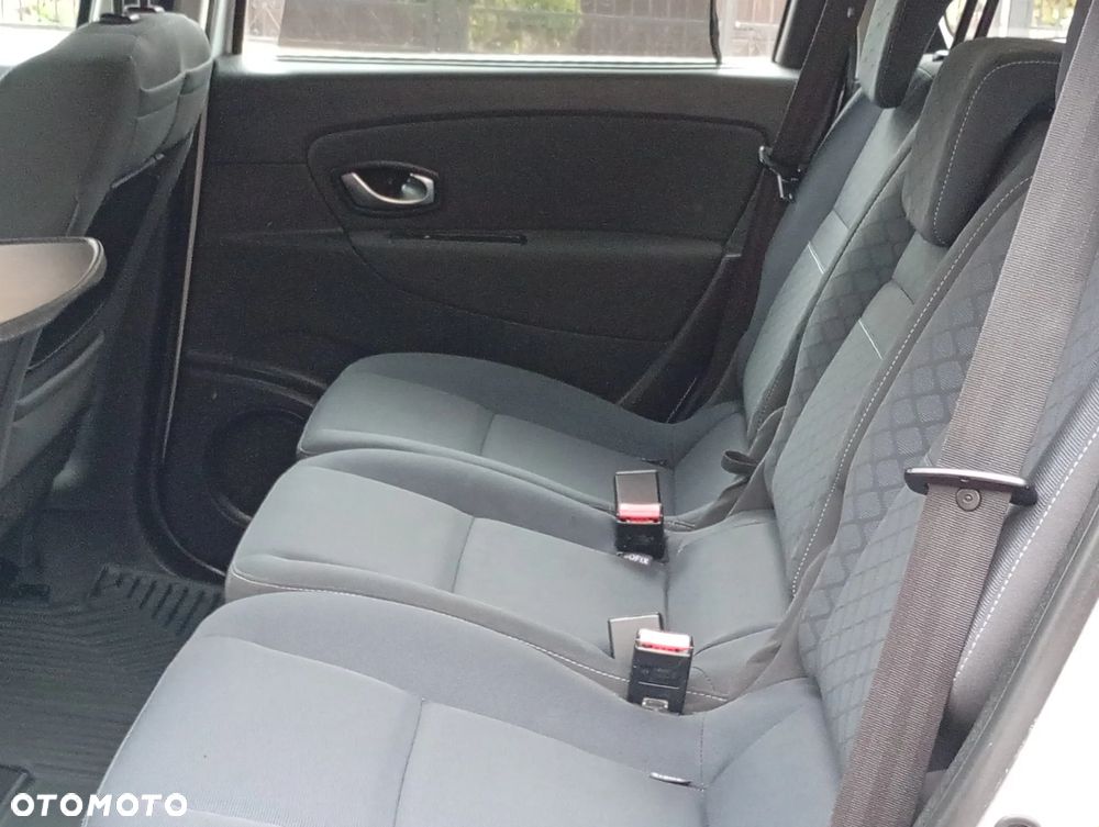 Renault Grand Scenic - 19