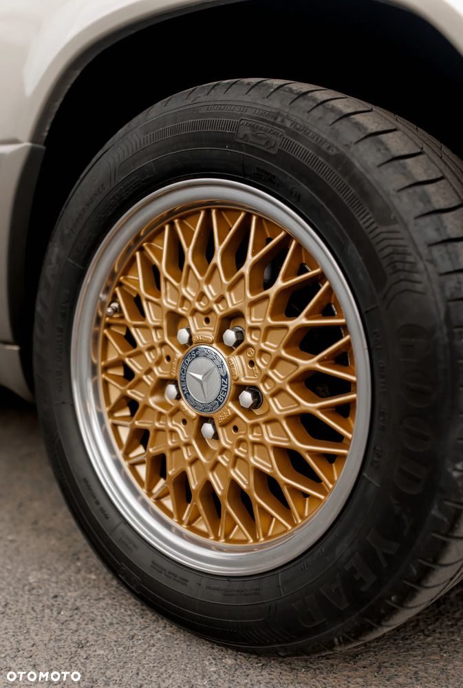 Mercedes-Benz W124 (1984-1993) - 10