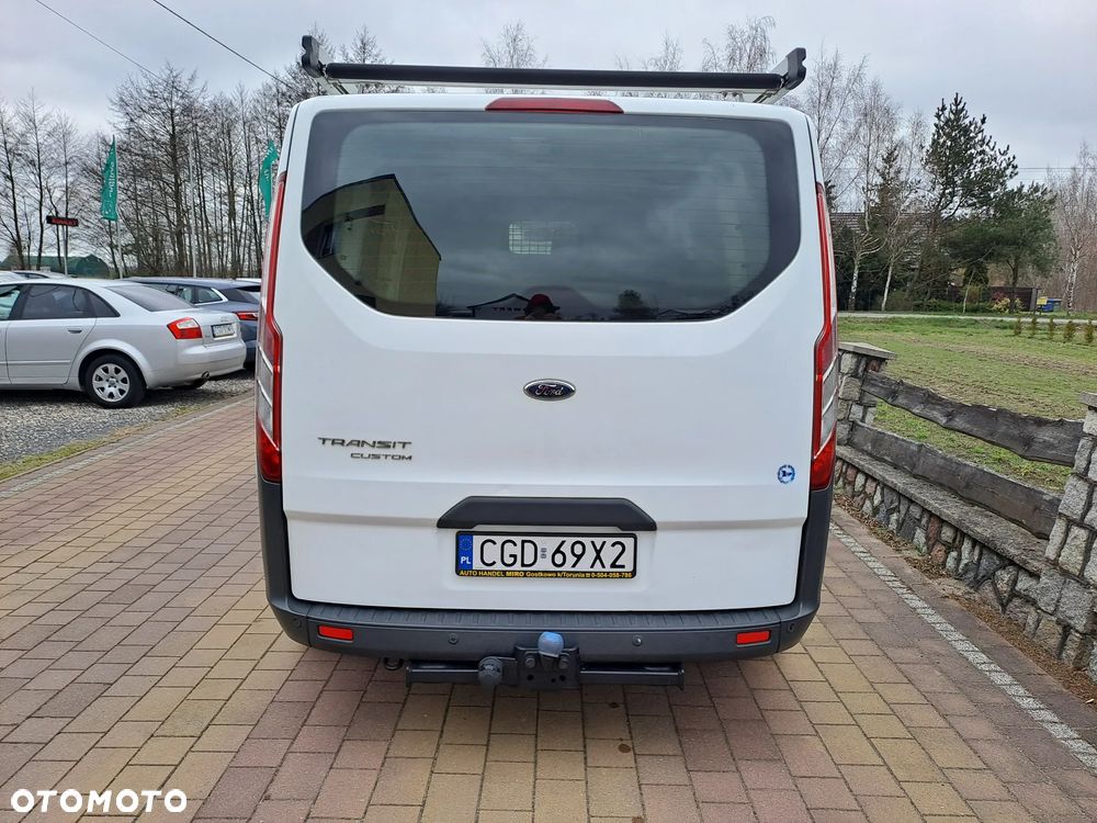 Ford TRANSIT CUSTOM - 12