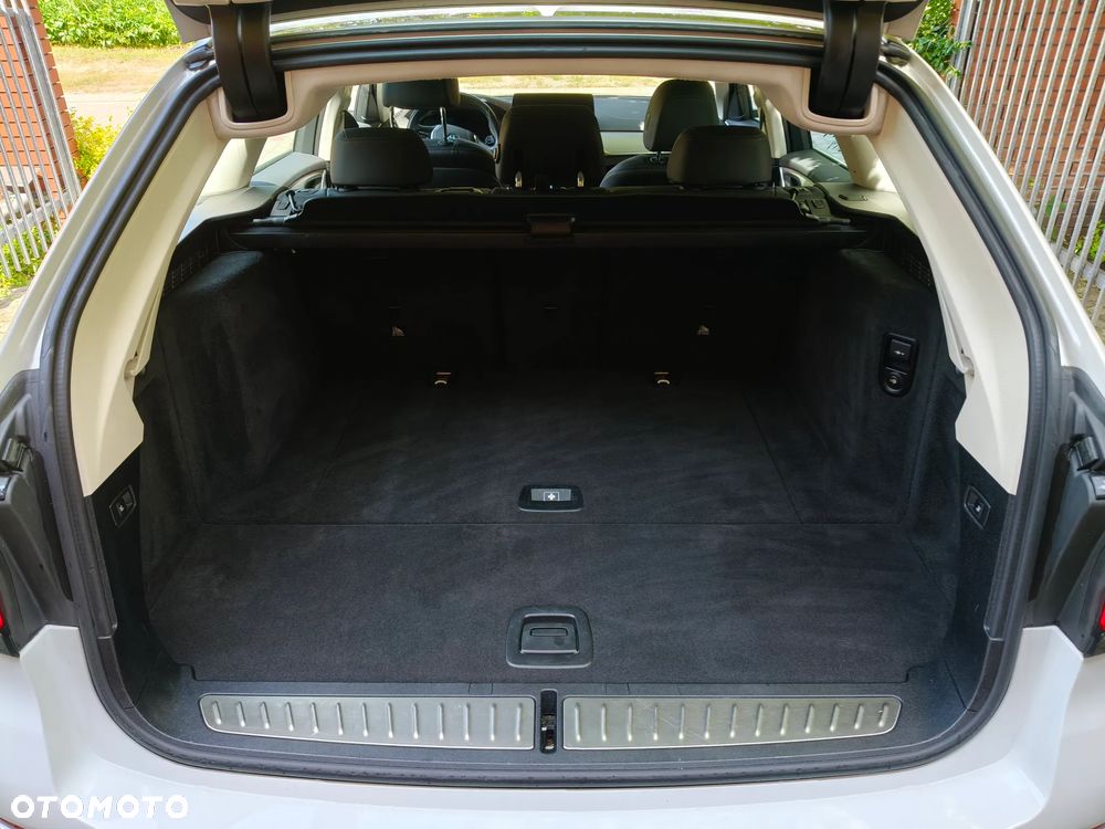 BMW Seria 5 520d mHEV - 21