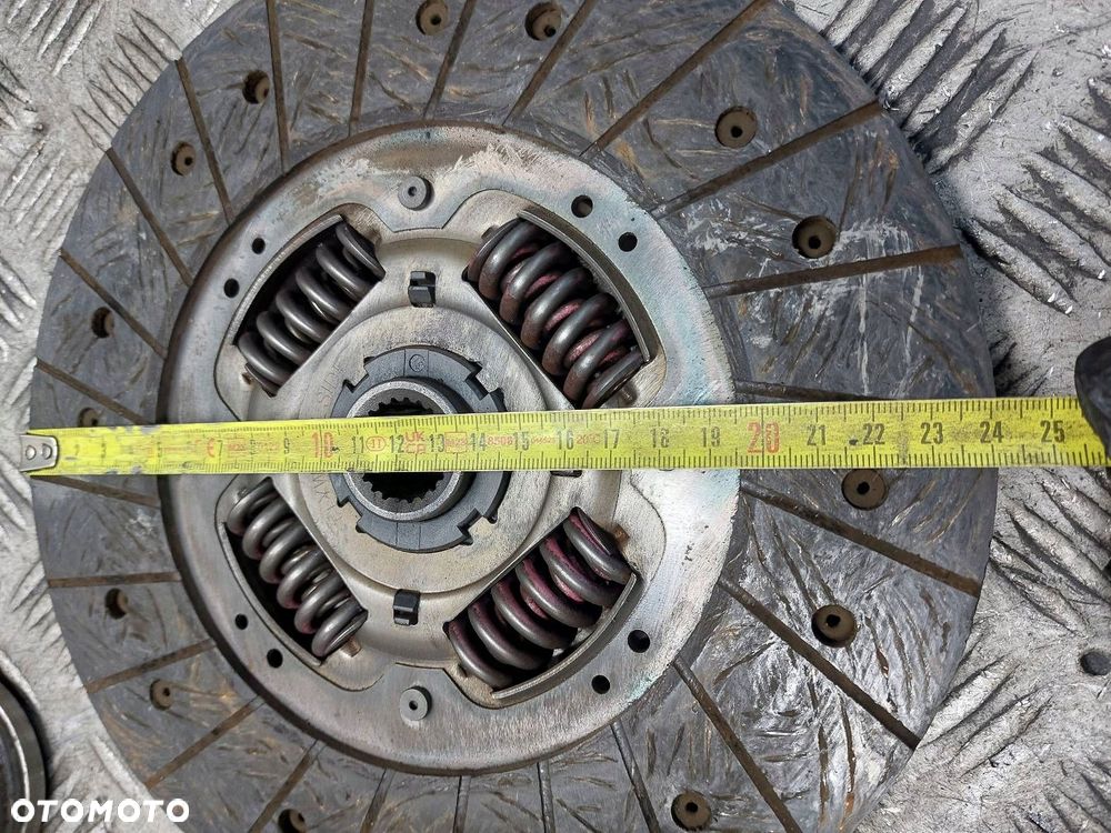 SPRZĘGŁO TARCZA + DOCISK + ŁOŻYSKO OPOROWE KIA BONGO K2700 II 2.7 D - 8