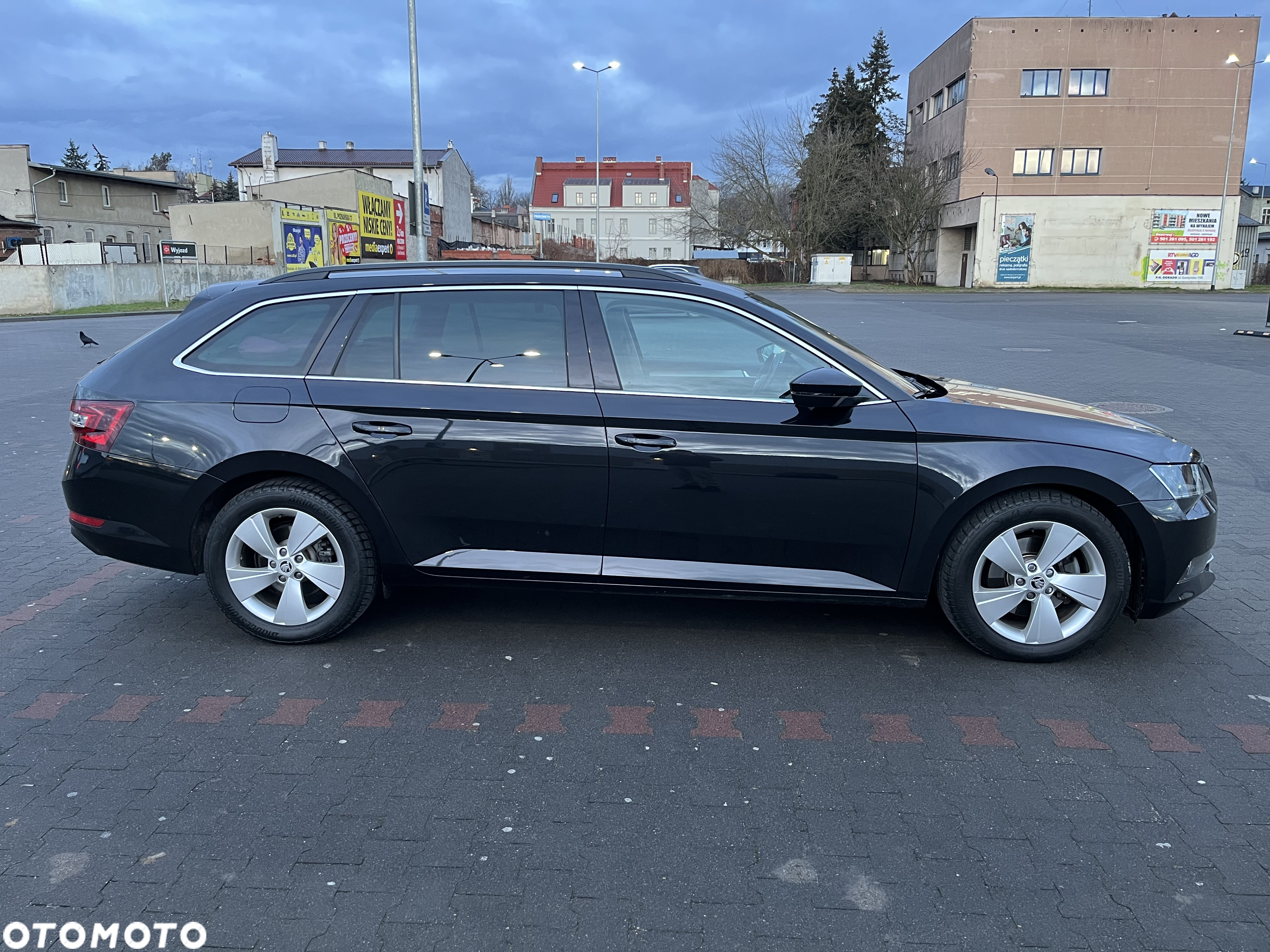 Skoda Superb 2.0 TDI 4x4 DSG Ambition - 4