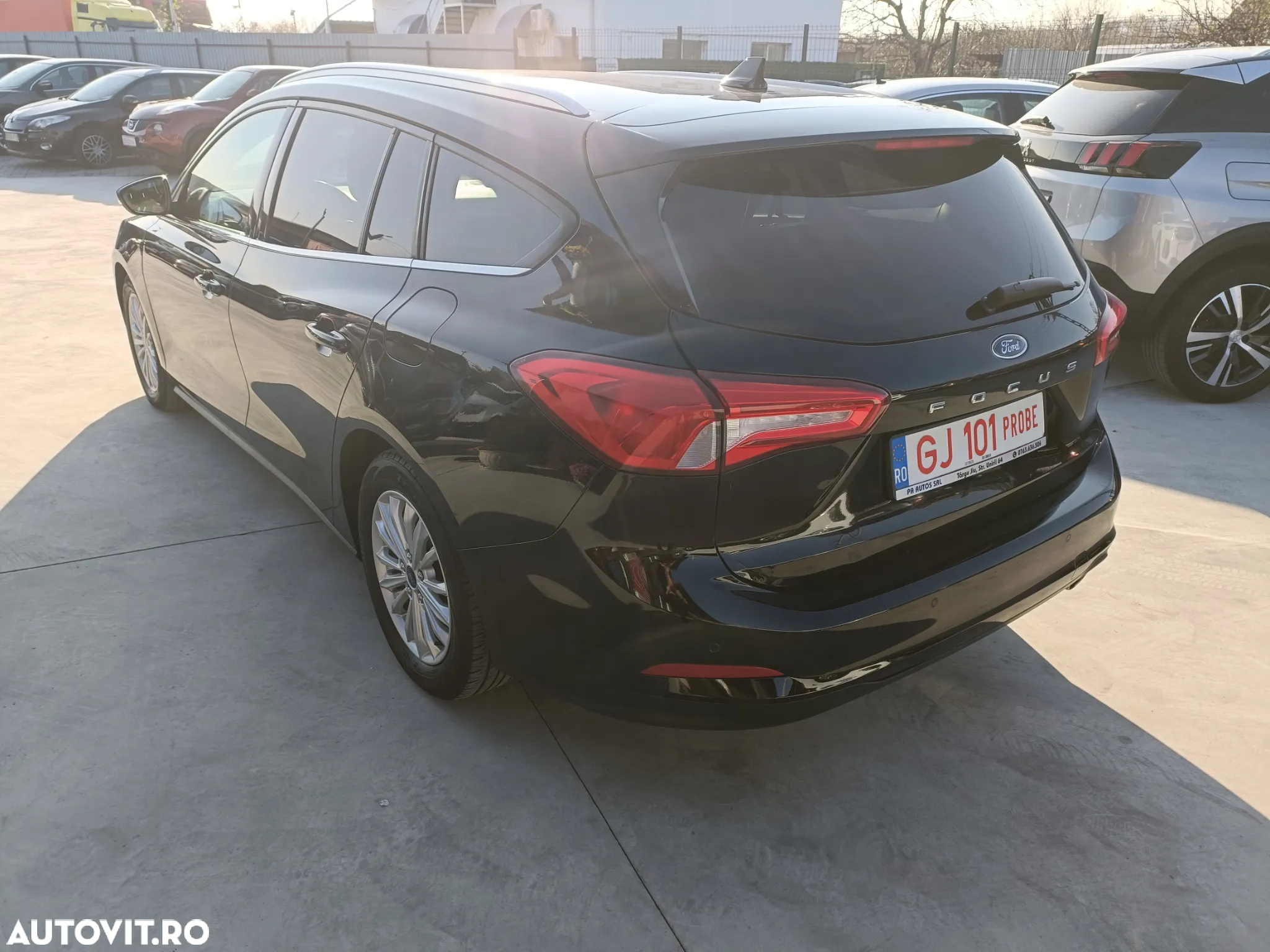 Ford Focus 1.5 EcoBlue Start-Stopp-System Aut. TITANIUM DESIGN - 4