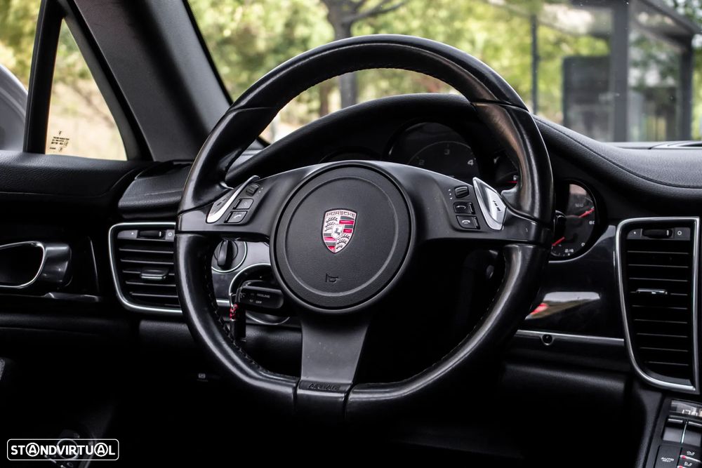 Porsche Panamera Platinum Edition - 38