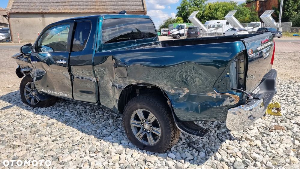 Toyota Hilux 4x4 Double Cab Autm Executive - 8