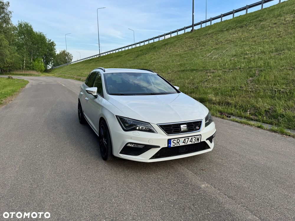 Seat Leon 2.0 TDI FR Black S&S - 4