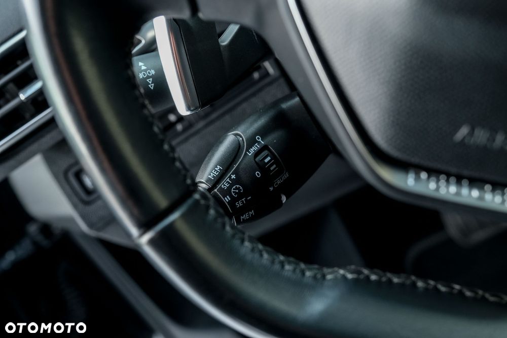 Peugeot 3008 BlueHDi 180 Stop & Start EAT8 Allure - 29