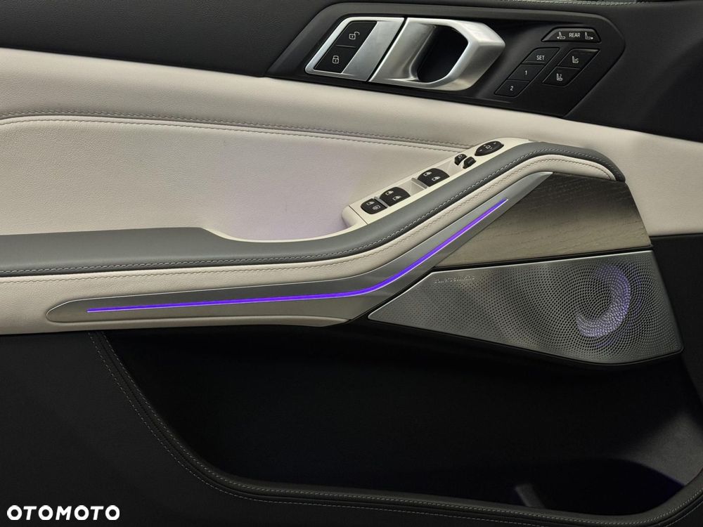 BMW X7 - 13