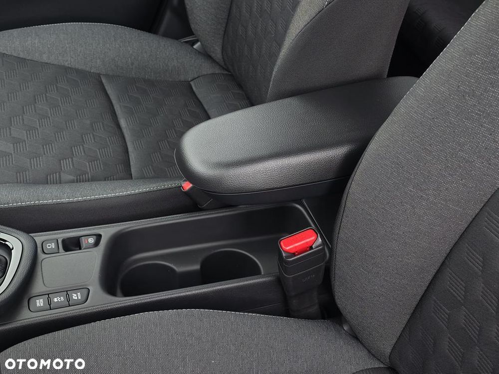 Toyota Yaris Hybrid 1.5 Style - 26