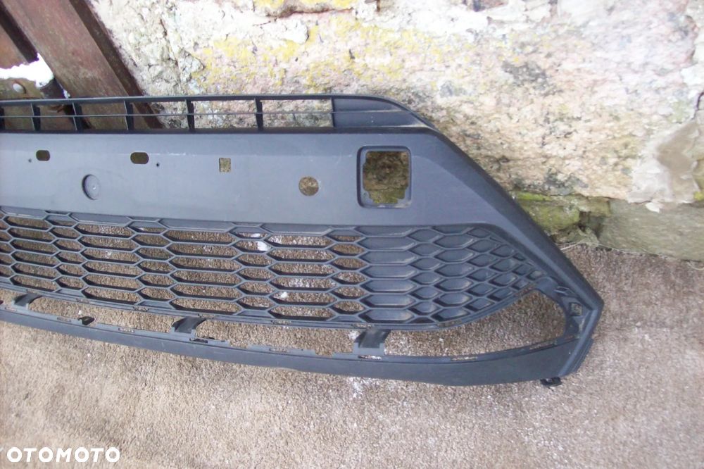 KRATKA ŚRODKOWA ZDERZAKA PRZEDNIEGO TOYOTA C-HR LIFT - 2