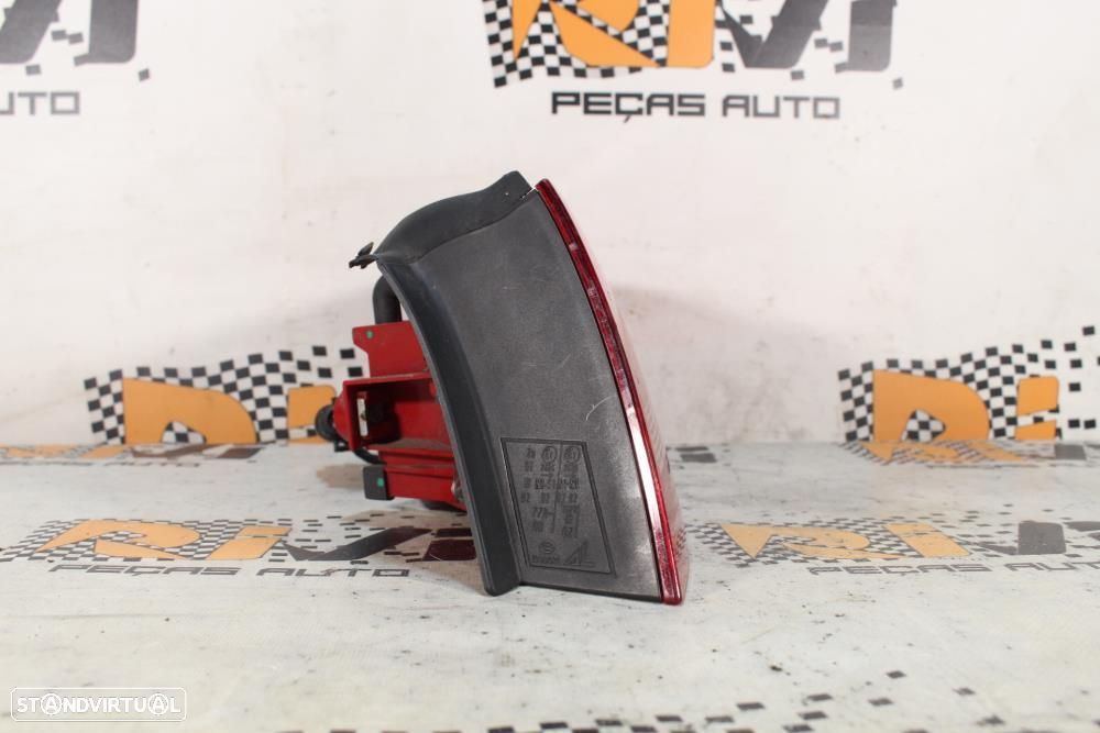 Farolim Direito Audi A5 Sportback (8Ta)  8T0945096d / Direito Do Chass - 2