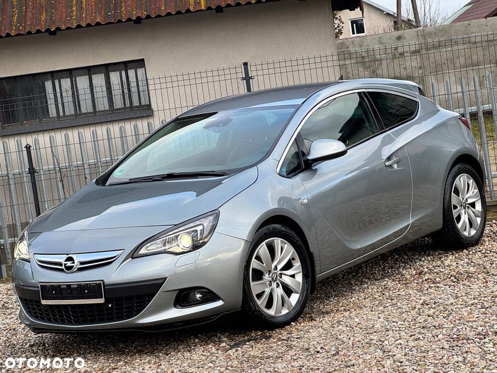 Opel Astra 1.6 Turbo Cosmo - 2