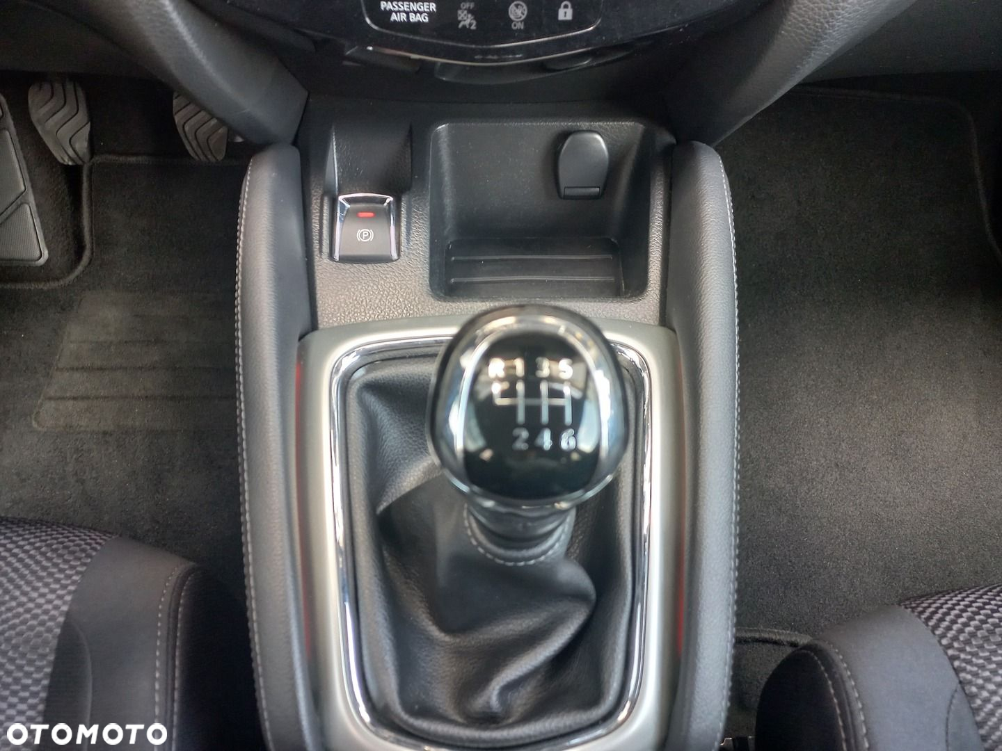 Nissan Qashqai 1.2 DIG-T Acenta EU6 - 26