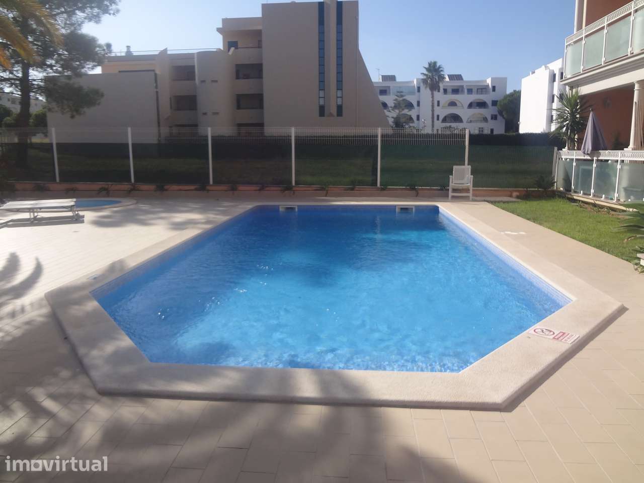 T2 ao ano nos salgados -750 metros da praia - Grande imagem: 3/39