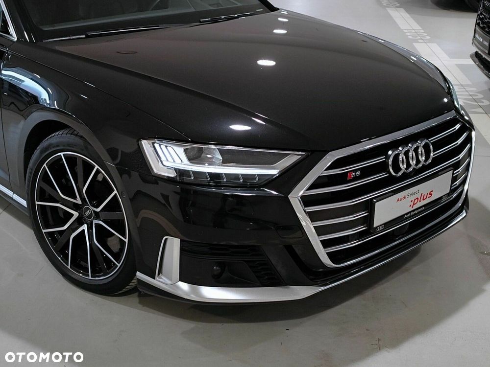 Audi S8 - 5