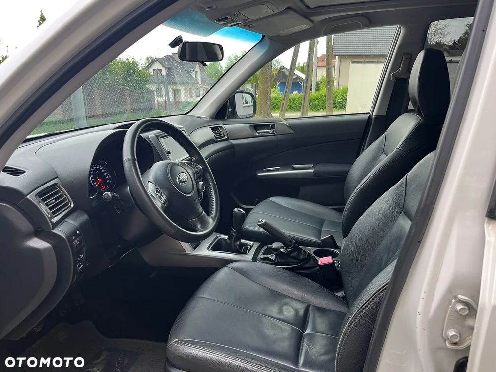 Subaru Forester 2.0i Exclusive - 9