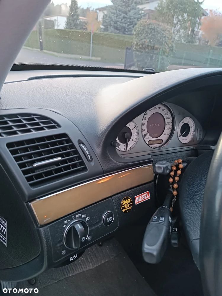 Mercedes-Benz Klasa E 320 CDI 7G-TRONIC Avantgarde - 18