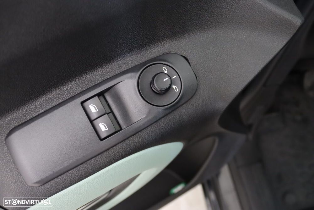 Citroën Berlingo 1.2 PureTech Feel — fotografia 14