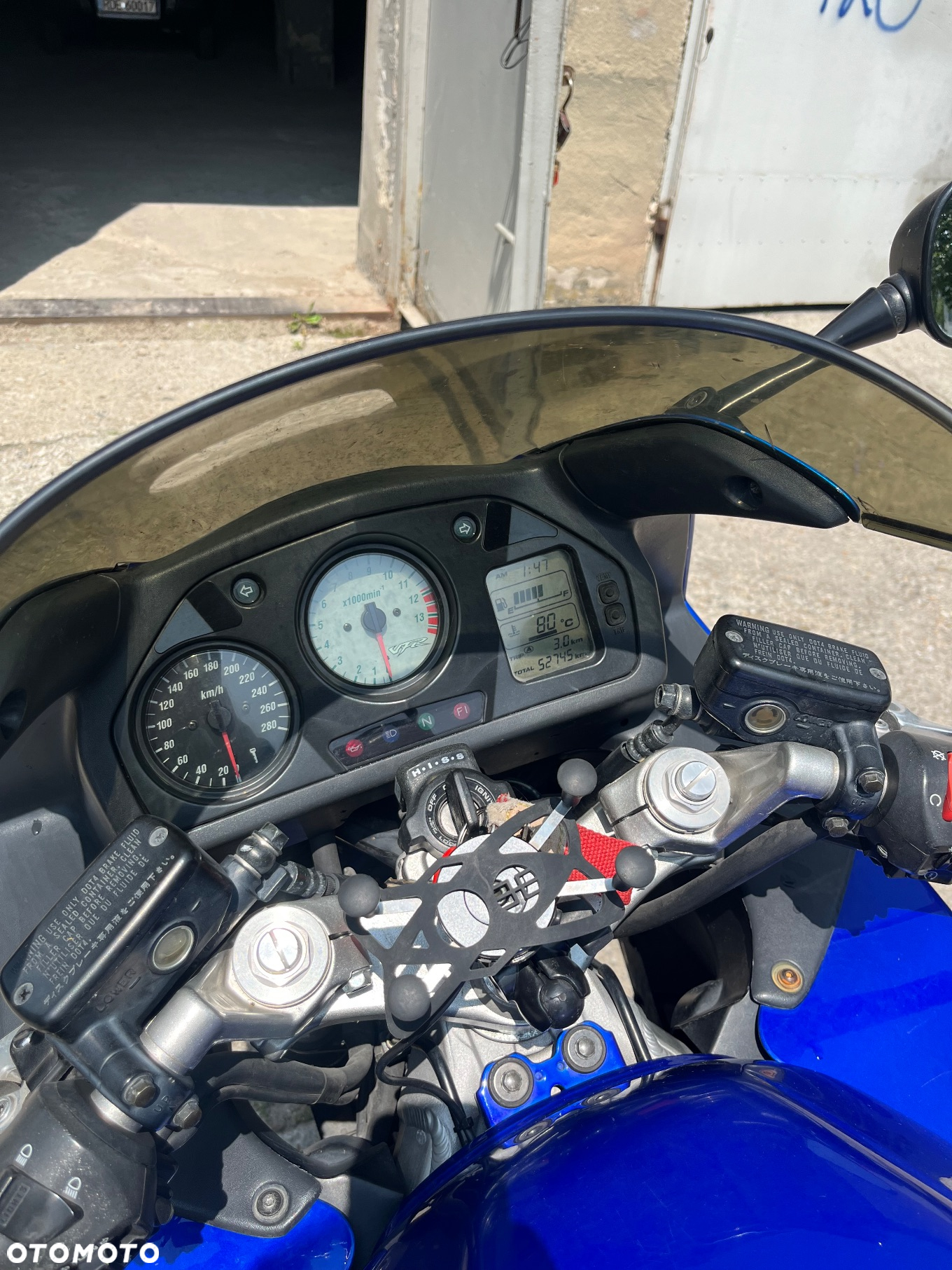 Honda VFR - 8