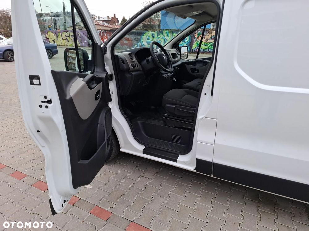Renault Trafic 2017 LONG 1.6DCI 125KM KLIMA 3OSOBOWY - 13