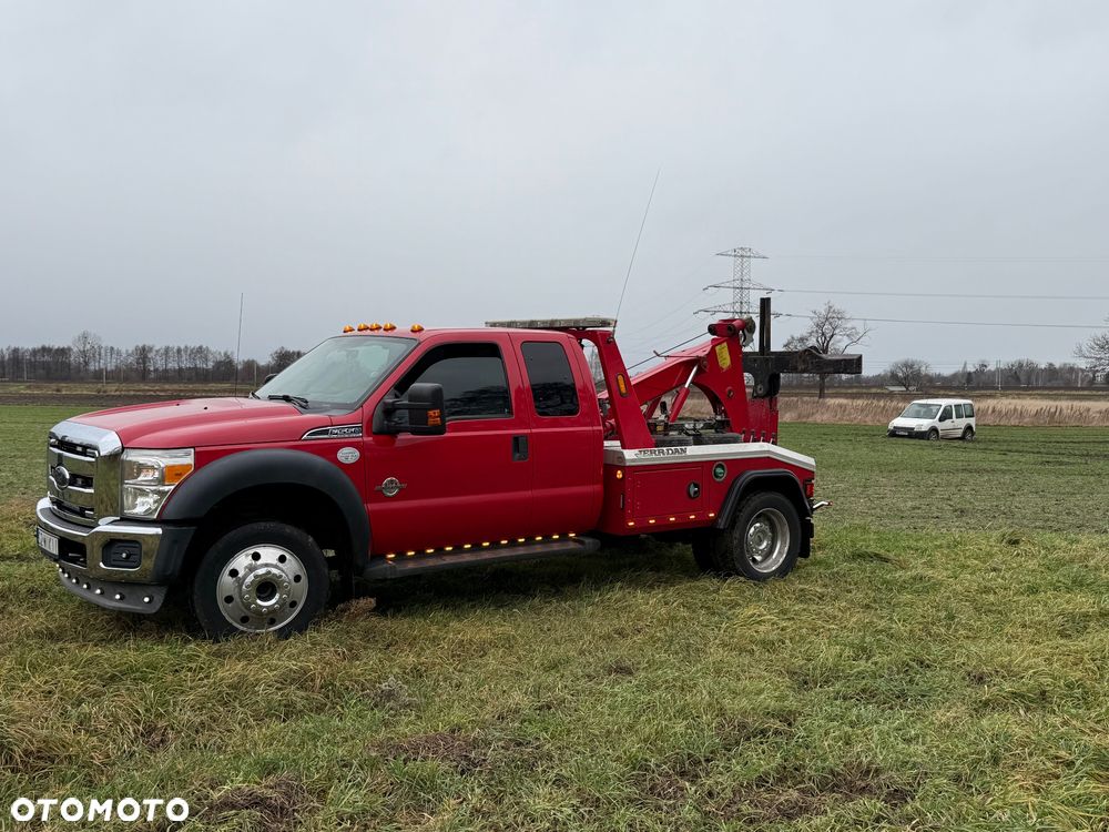 Ford F550 - 38