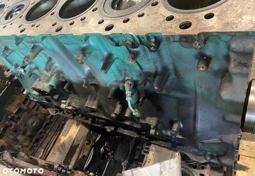 D13K500 500KM – BLOK Z WAŁEM, TŁOKAMI I COMMON RAIL FH4 - 5