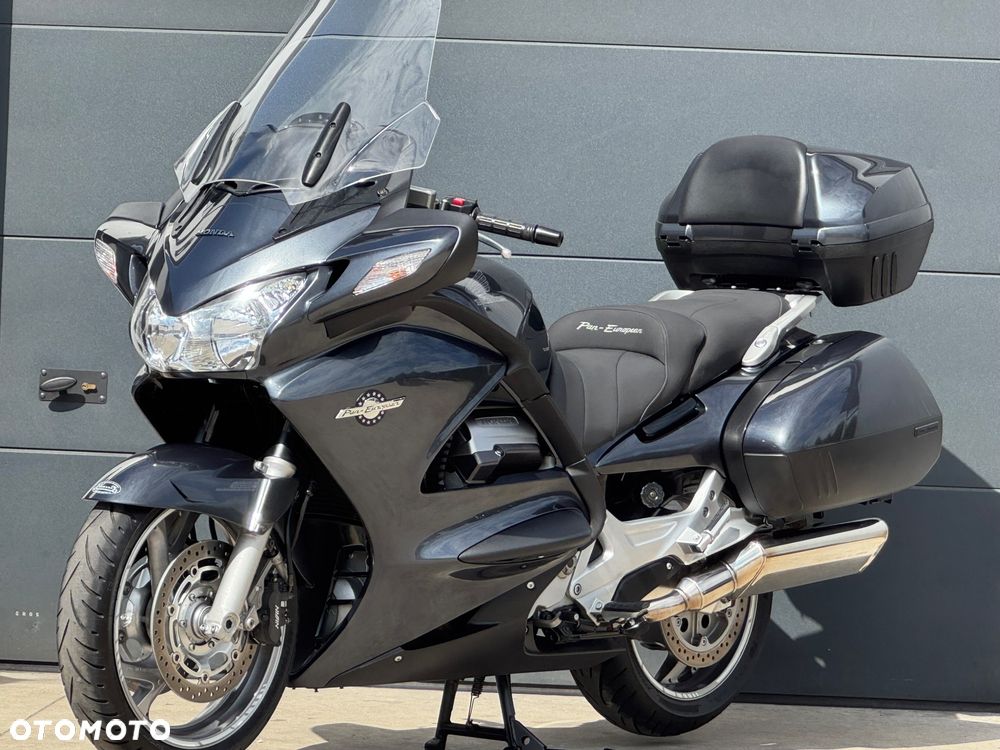 Honda ST - 24