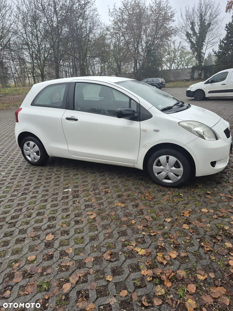 Toyota Yaris 1.0 Terra A/C - 2