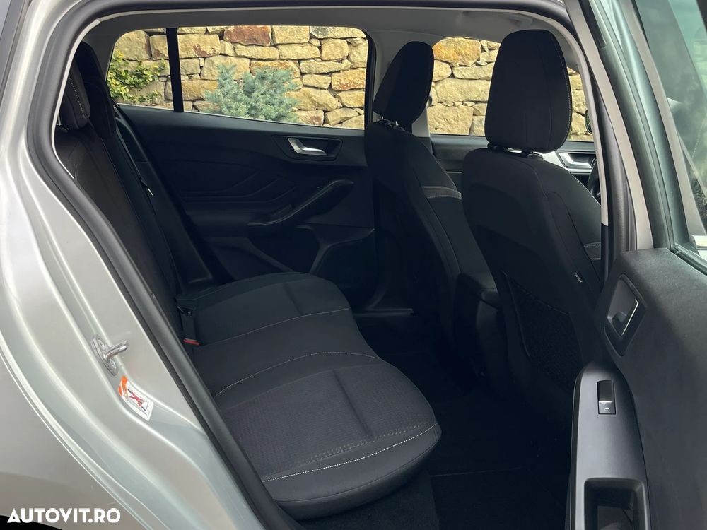 Ford Focus 1.5 EcoBlue Connected - 13