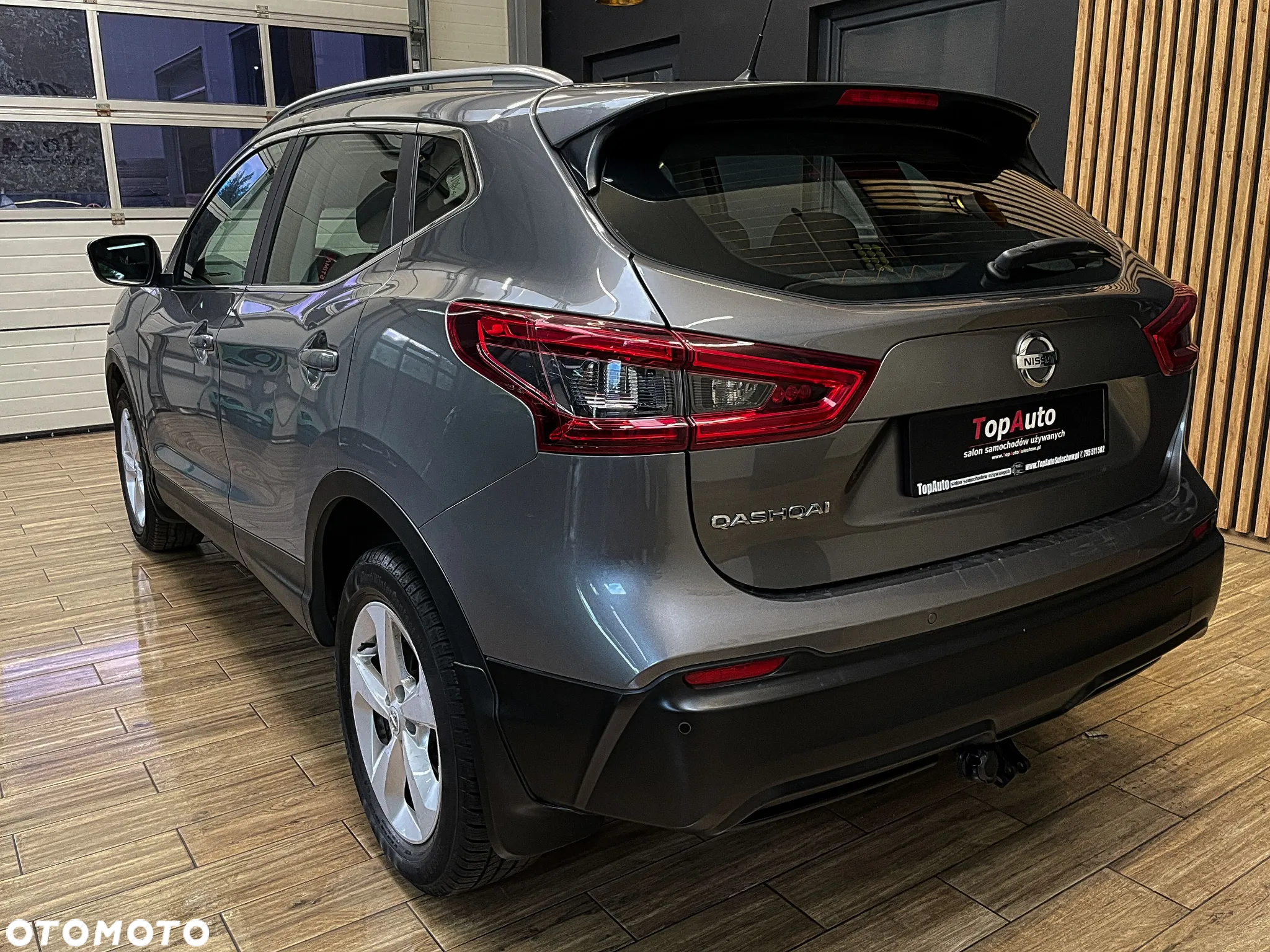 Nissan Qashqai 1.5 dCi DCT TEKNA - 10