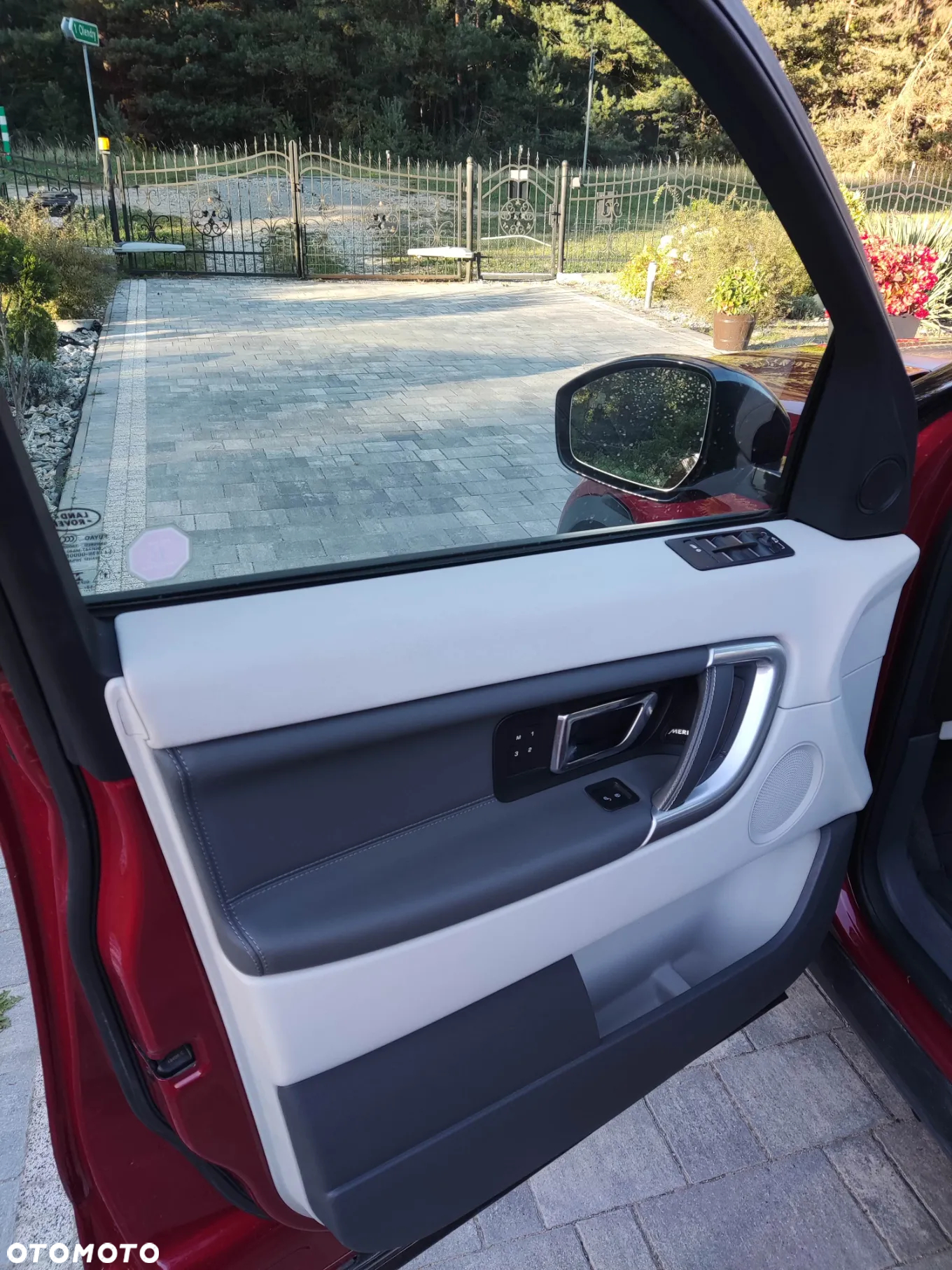 Land Rover Discovery Sport - 25