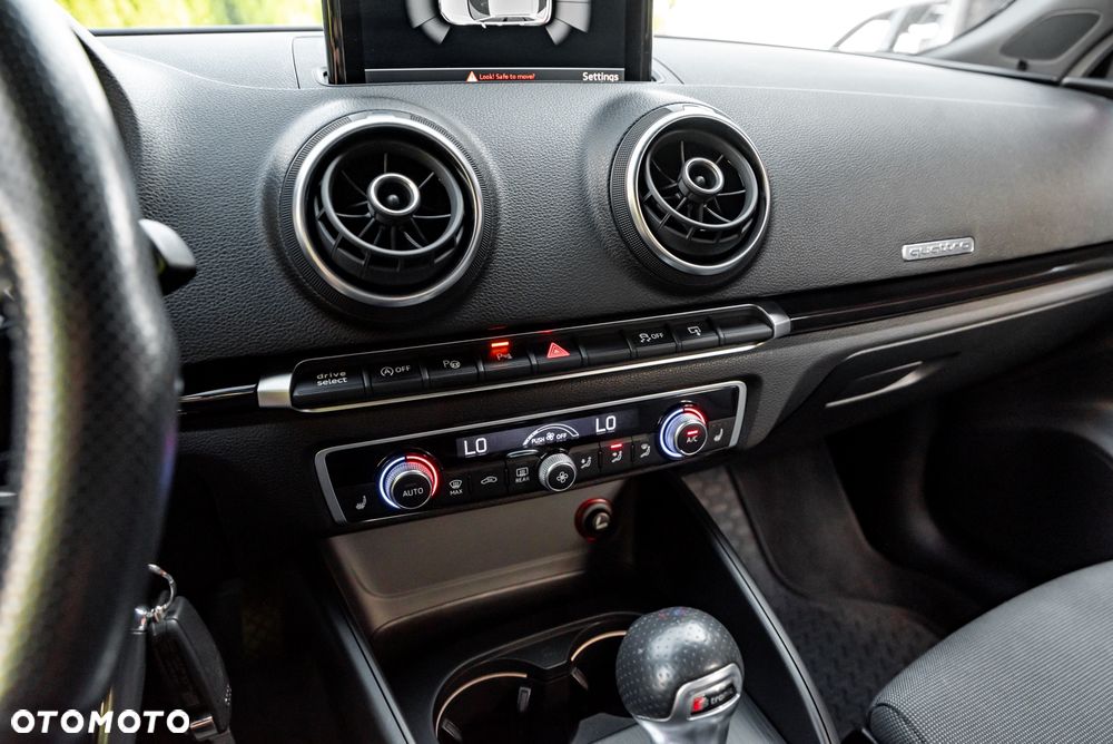 Audi A3 Sportback 2.0 TDI (clean diesel) quattro S tronic S line Sportpaket - 36